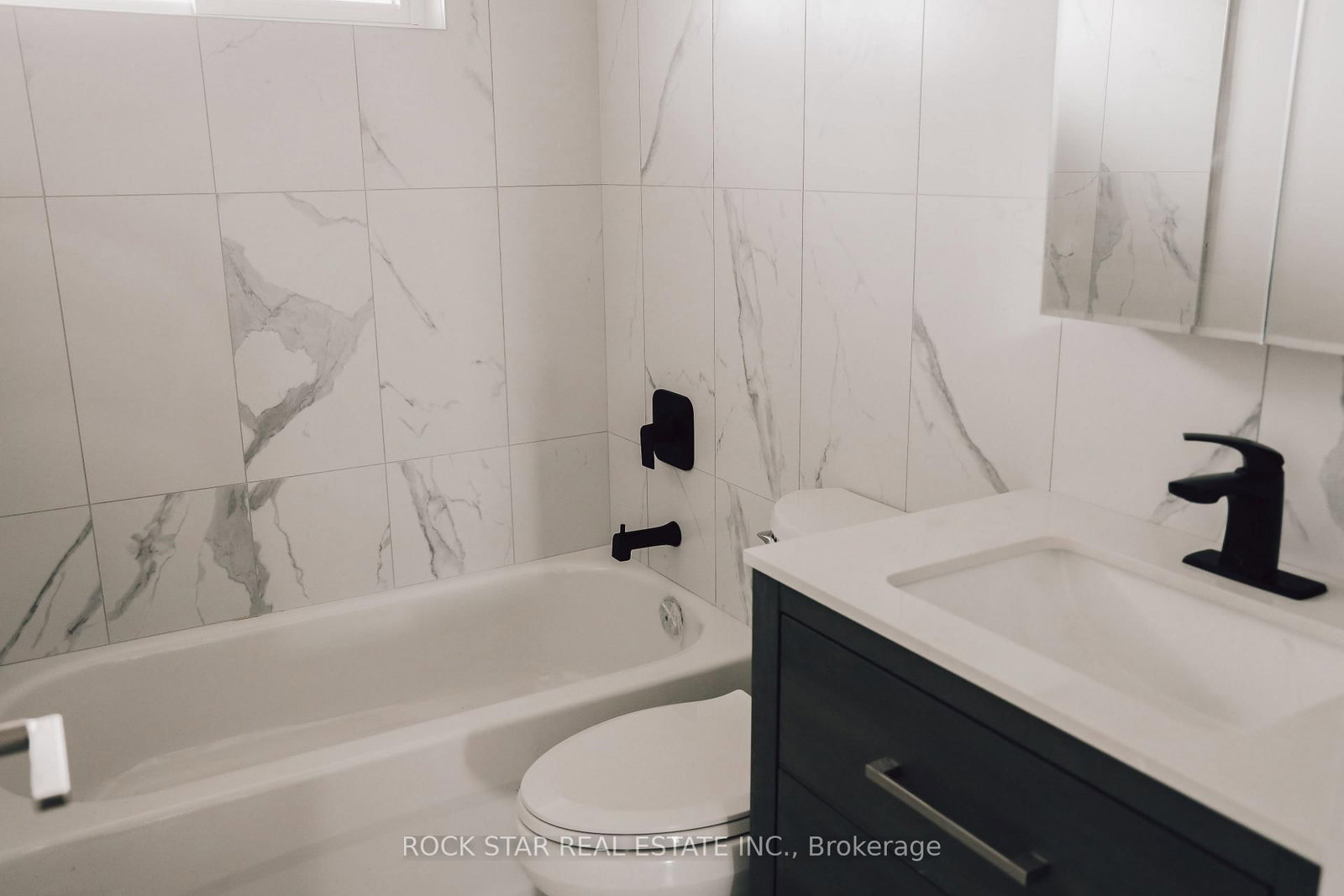 69 Austin Drive, Unit Upper - Photo 11