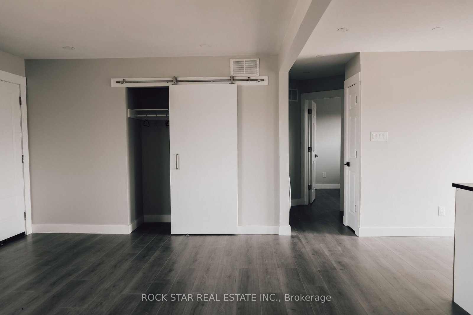 69 Austin Drive, Unit Upper - Photo 12