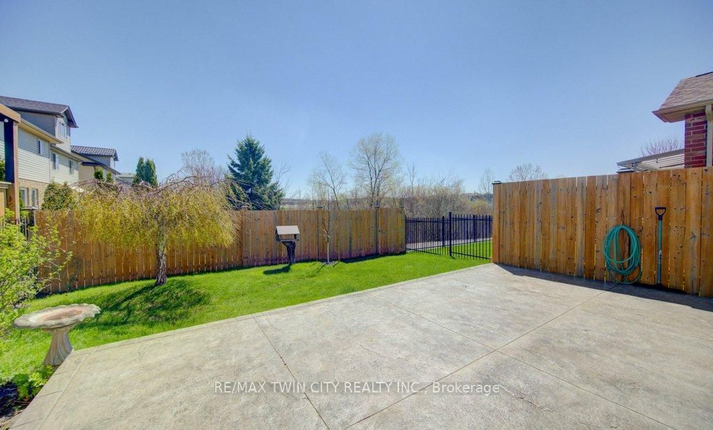 11 Frey Crescent - Photo 36