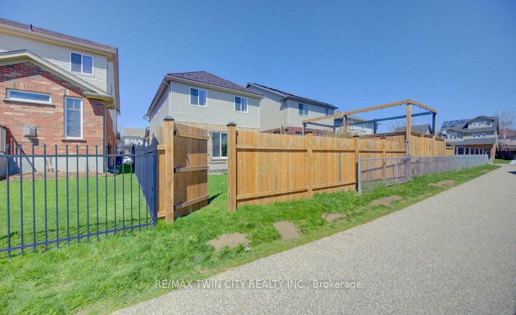 11 Frey Crescent - Photo 40