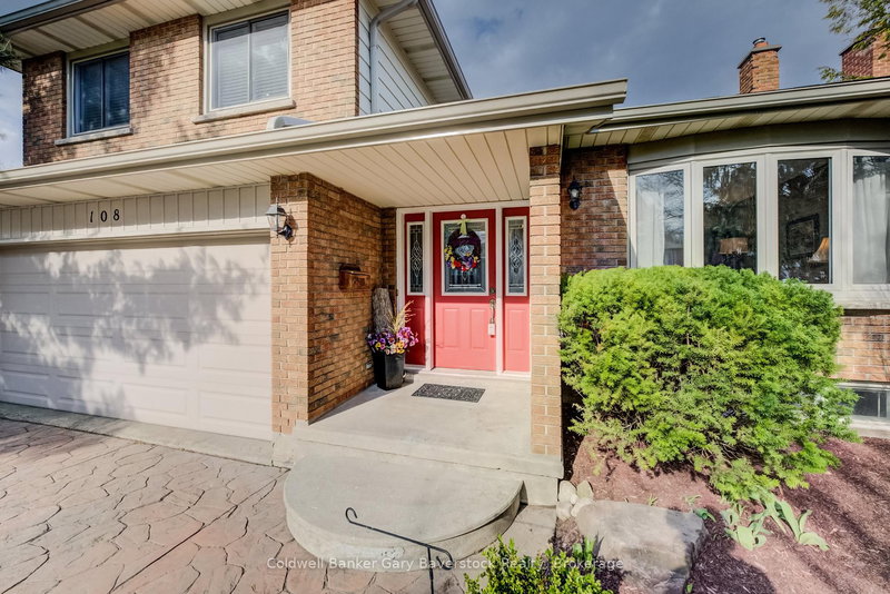 108 Trailview Dr, Kitchener, N2N 1V2 | Image 2