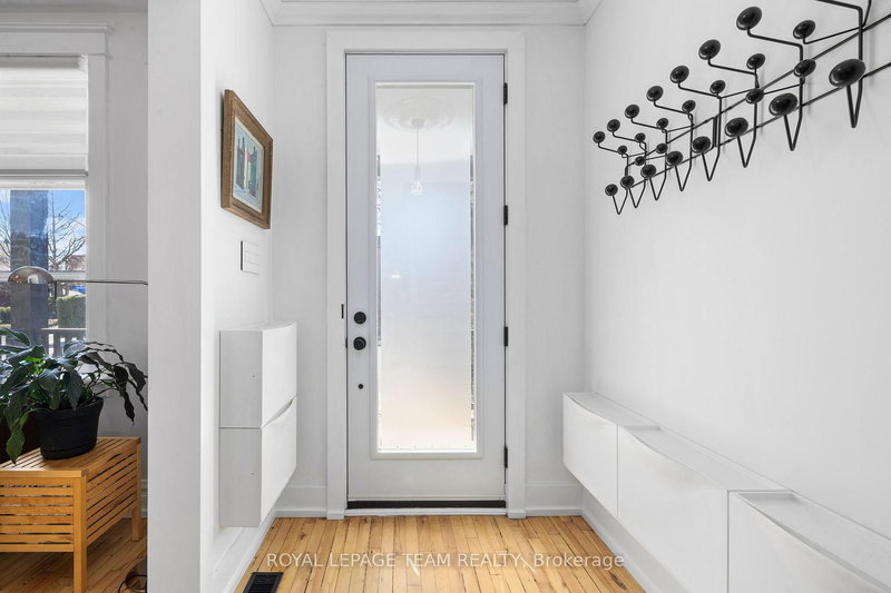 45 Springfield Rd, Ottawa, K1M 1C8 | Image 3