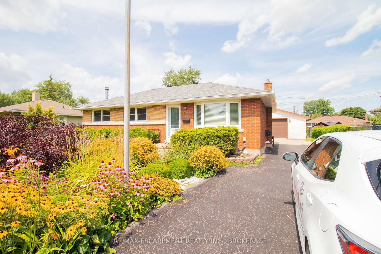 98 James Street E, Unit 1