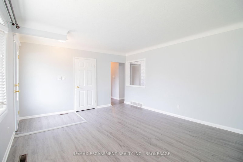 1 - 98 James St E, Welland, L3B 5M4 | Image 3