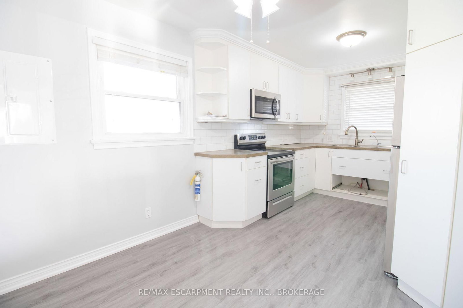 98 James Street E, Unit 1 - Photo 5