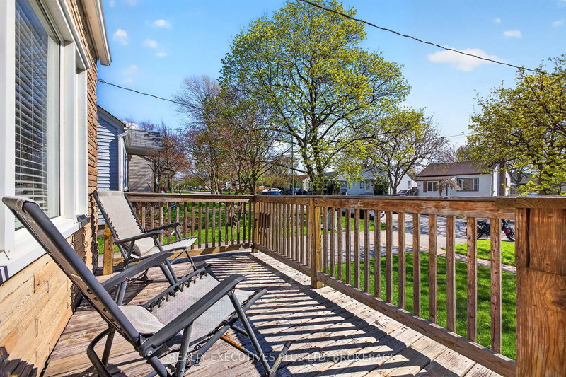 46 Doncaster Blvd, St. Catharines, L2N 1Y5 | Image 3