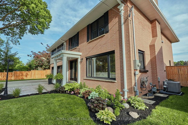 271 BASELINE Road E