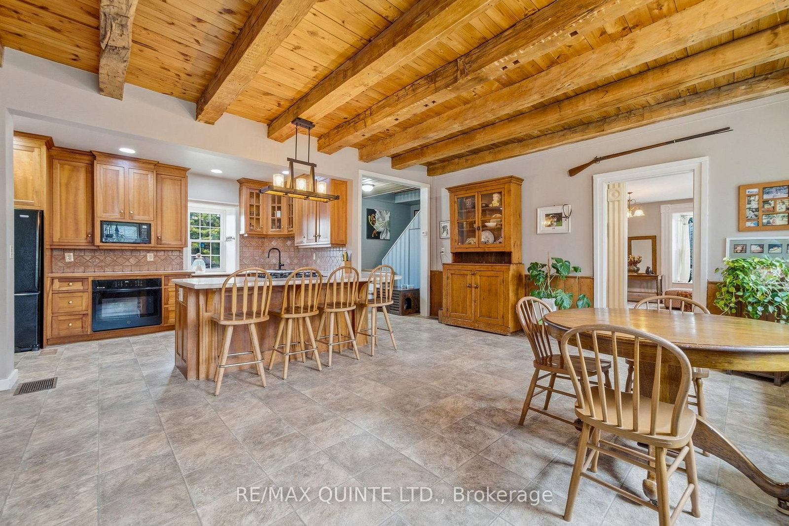 1405 Clearview Road • Belleville, ON photo 9