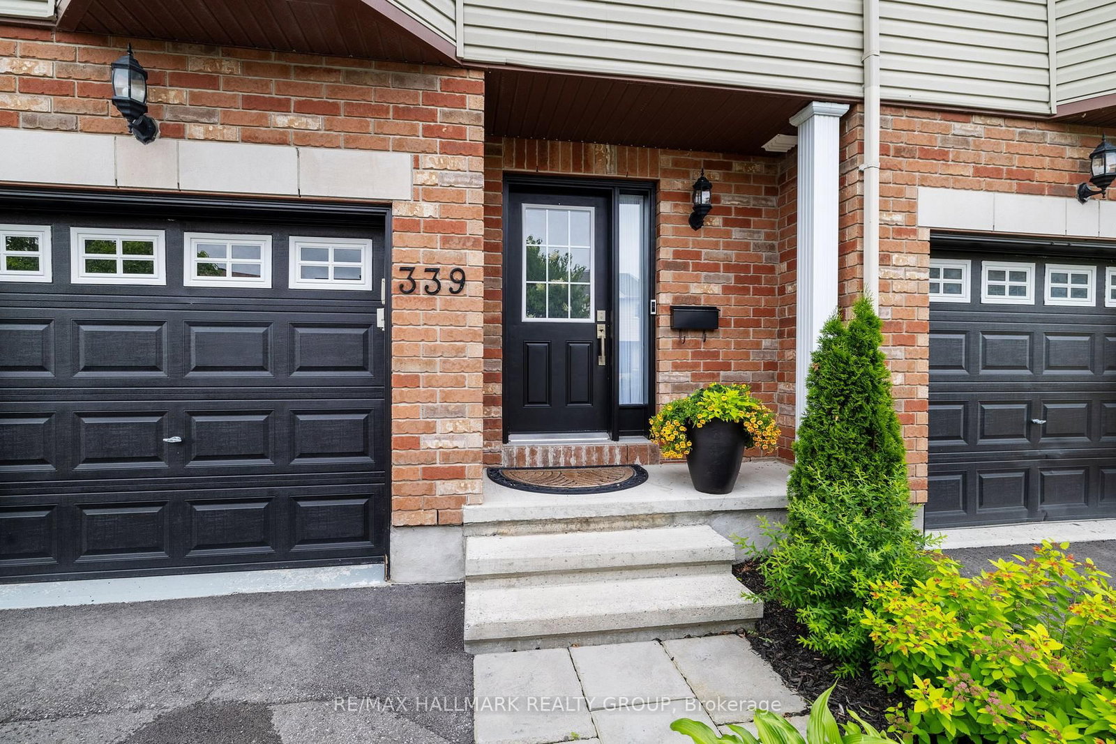 339 Brigitta Street - Photo 2