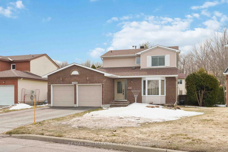 6033 Meadowglen Dr, Orleans, K1C 5V4 | Image 2