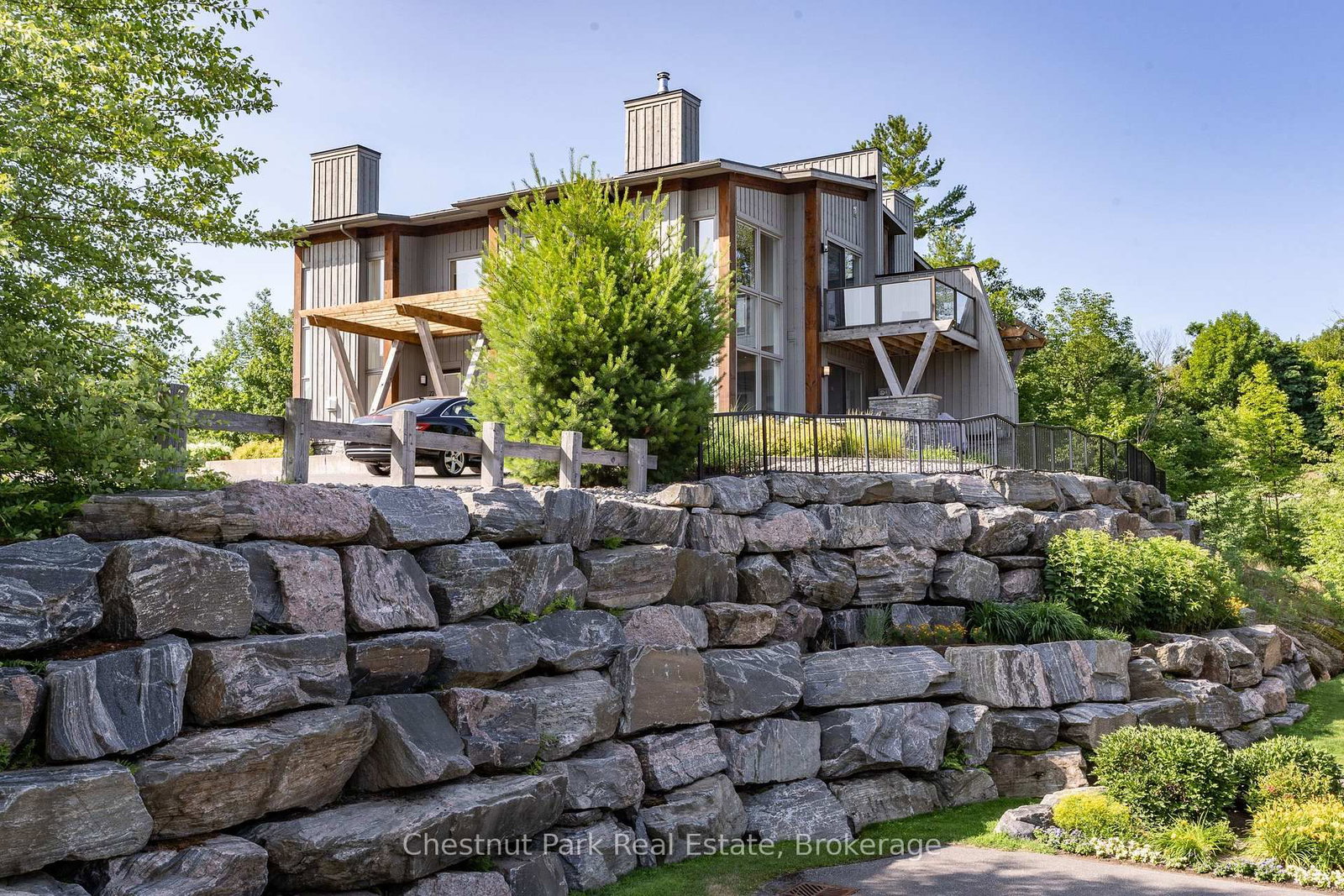 20 Carrick Trail • Gravenhurst, ON photo 4