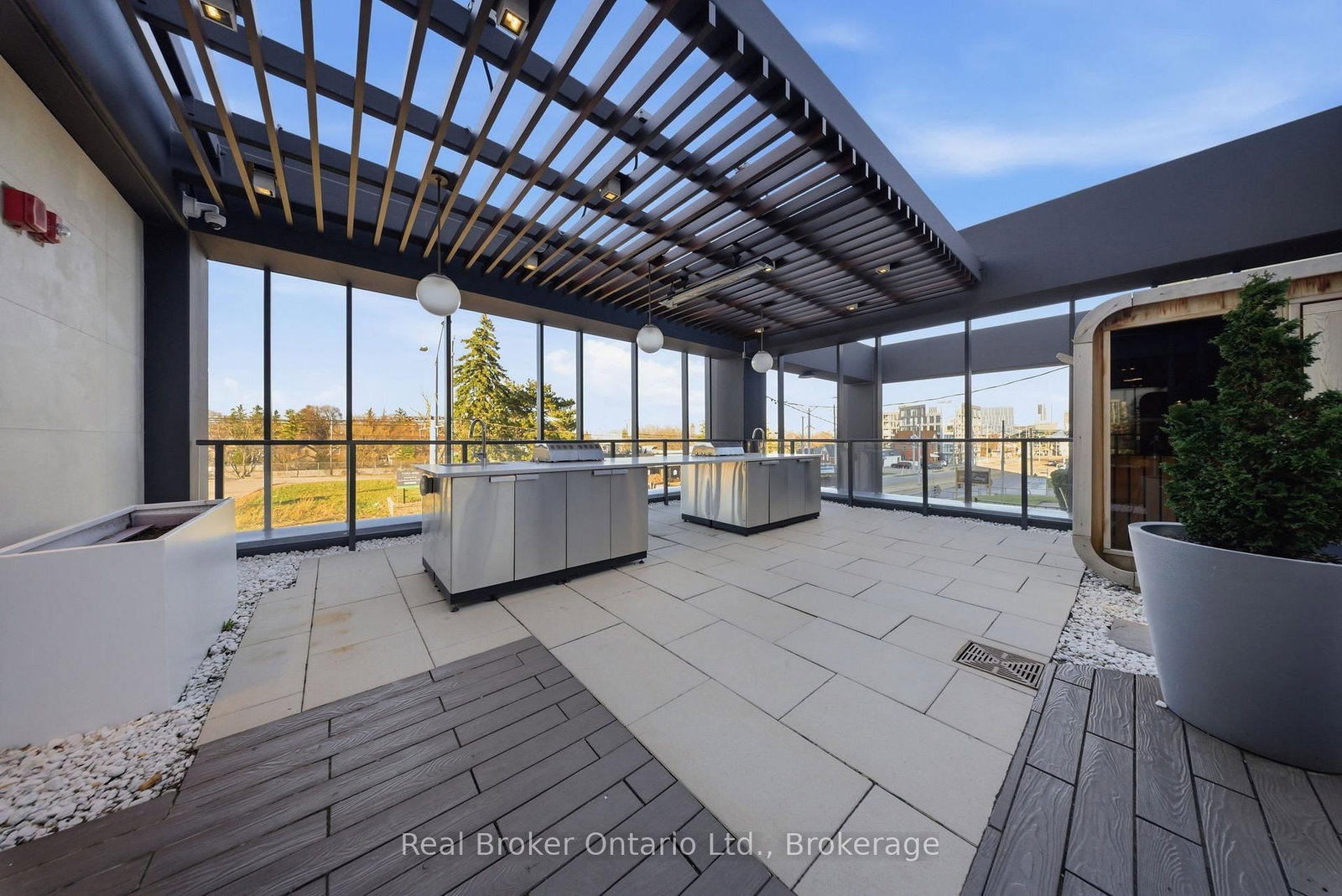 741 King Street W, Unit 107 - Photo 27