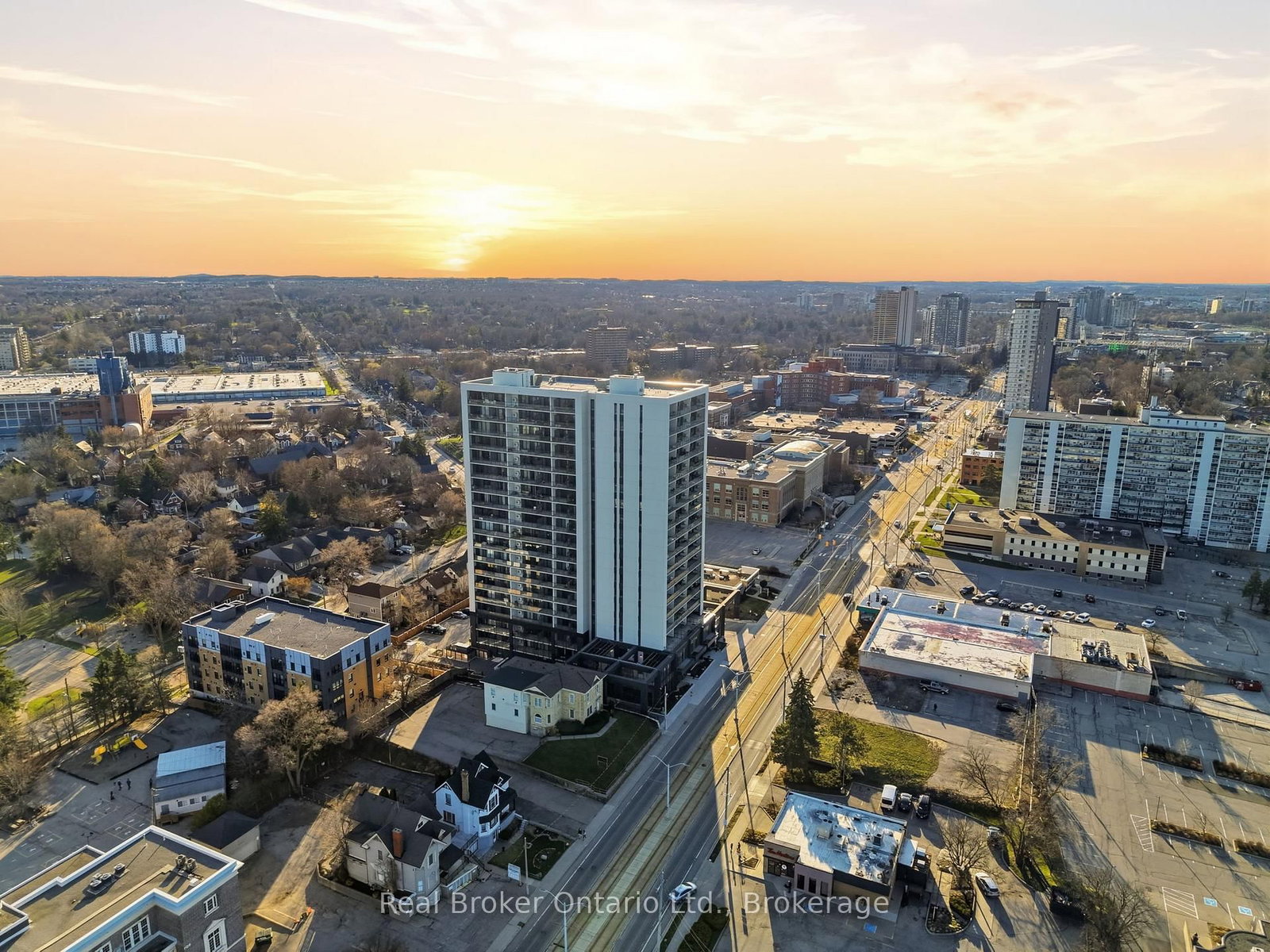 741 King Street W, Unit 107 - Photo 33