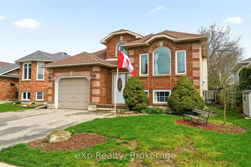 37 Thistlemoor Dr, Haldimand, N3W 2K4 | Image 2