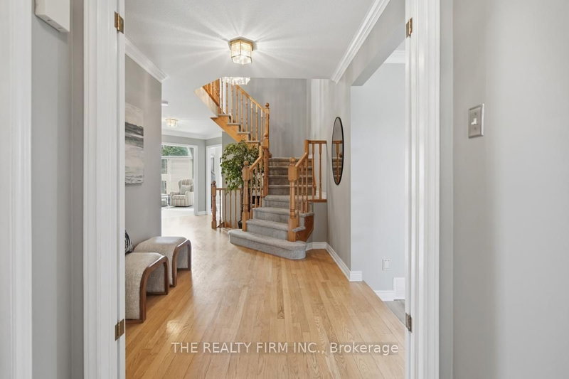 58 Meadowridge Cres, London North, N6H 5E9 | Image 3