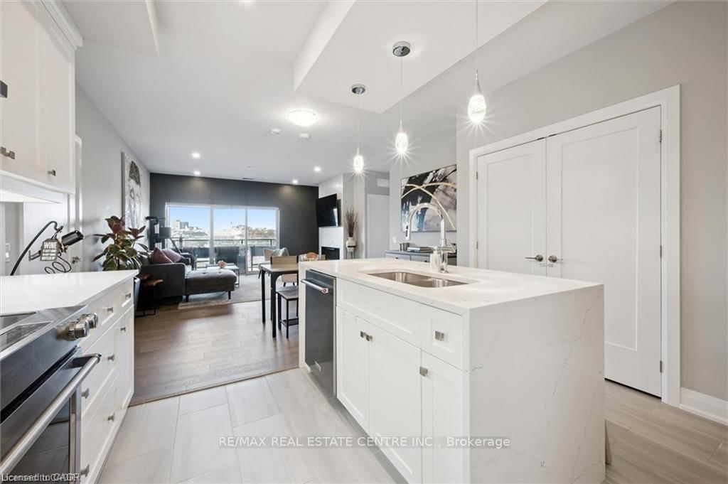 71 Wyndham Street S, Unit 608 - Photo 11