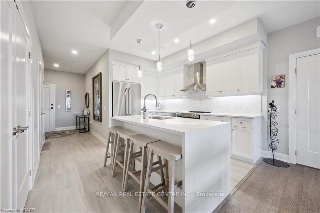 71 Wyndham Street S, Unit 608 - Photo 9