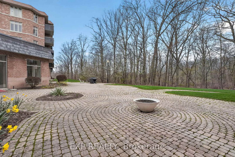 301 - 8111 Forest Glen Dr, Niagara Falls, L2H 2Y7 | Image 3