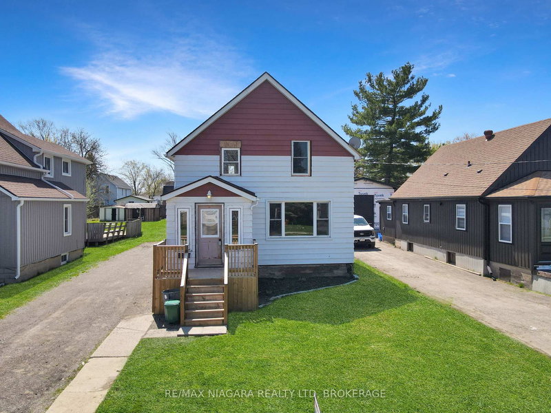 351 Brock St, Fort Erie, L2A 2X4 | Image 2