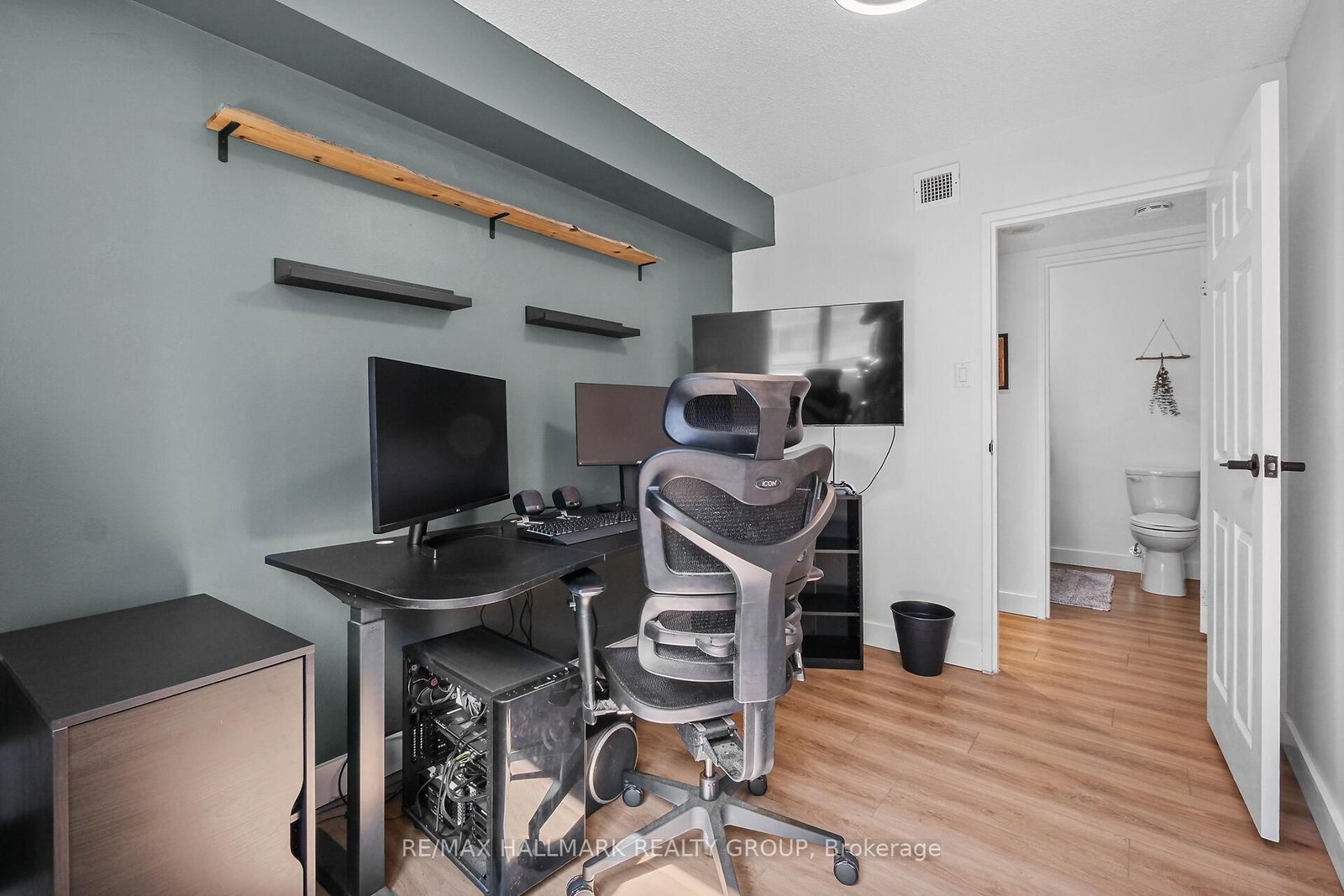 199 Kent Street, Unit 604 - Photo 27