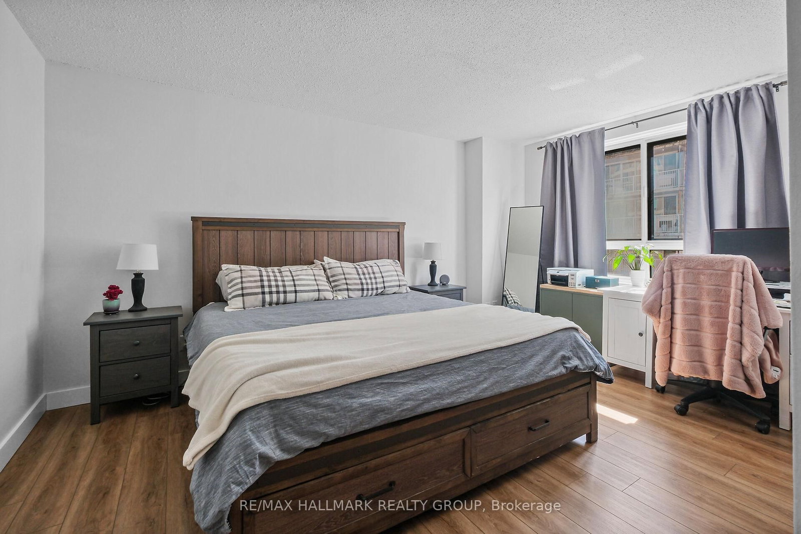 199 Kent Street, Unit 604 - Photo 32