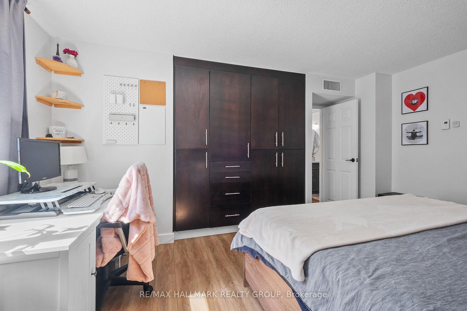 199 Kent Street, Unit 604 - Photo 34