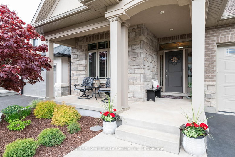 24 Kintyre Tr, Welland, L3B 0B6 | Image 2