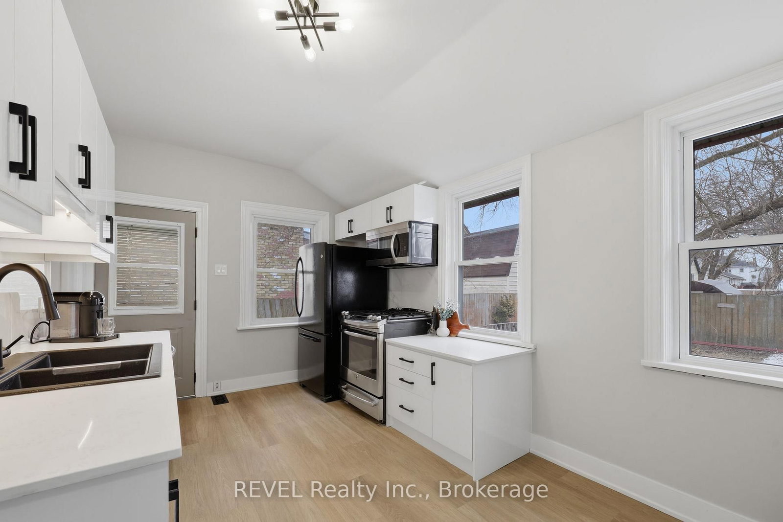 225 Ross Street - Photo 20