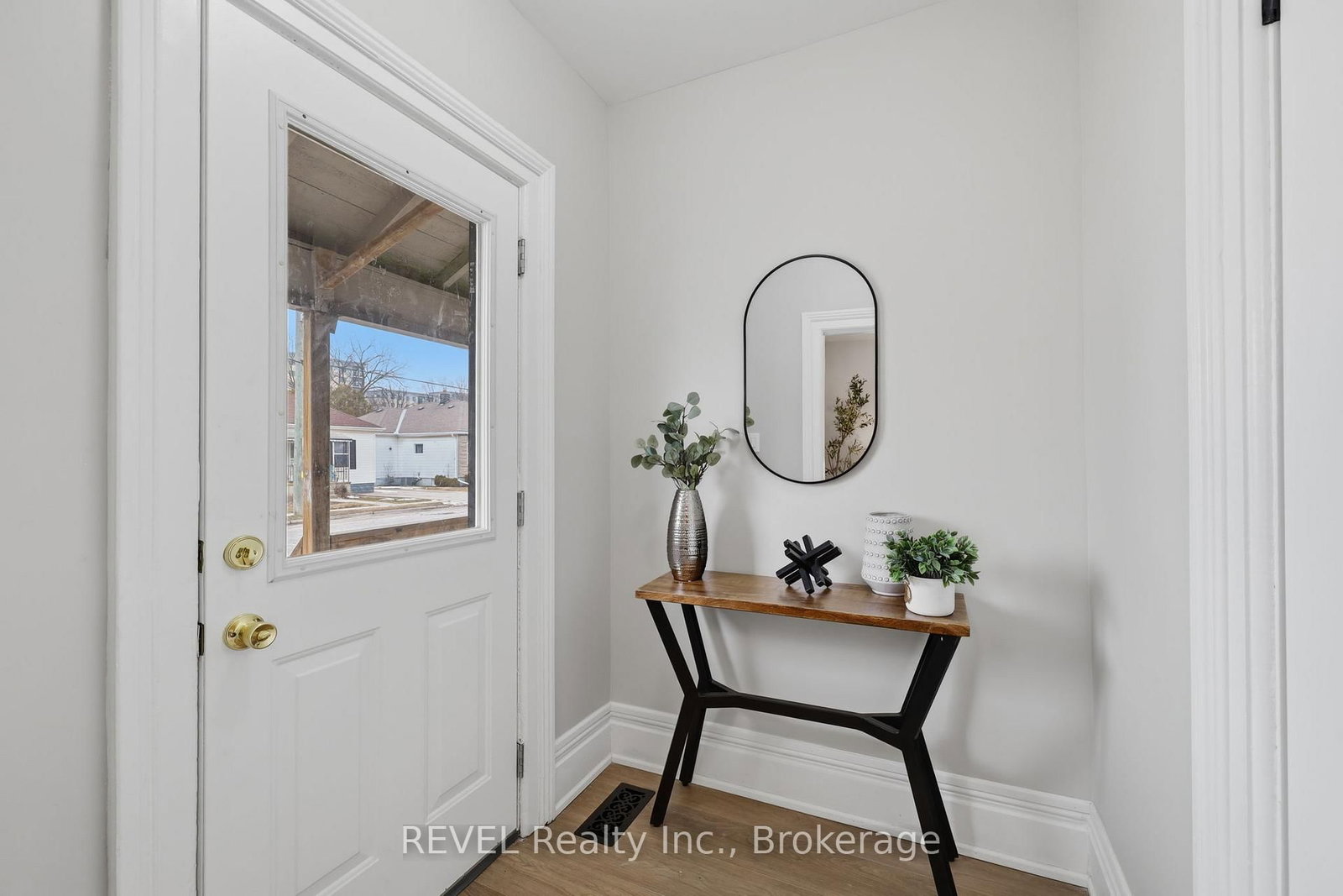 225 Ross Street - Photo 4
