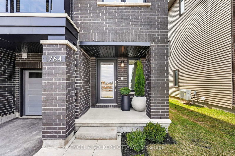 1764 Crux Rd, Orleans, K1W 0W7 | Image 3