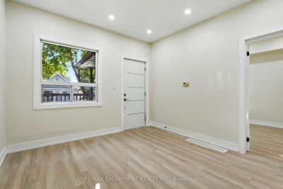 9 Alice Street • Hamilton, ON photo 9