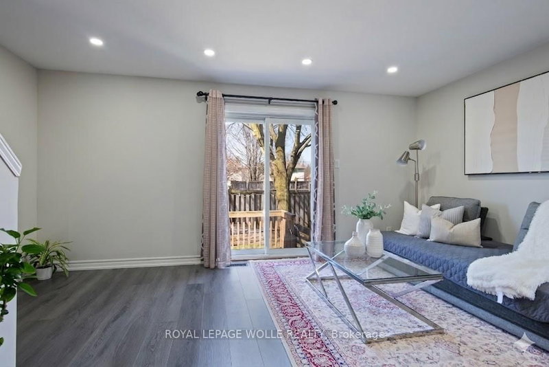 9 - 465 Woolwich St N, Waterloo, N2K 3S4 | Image 2