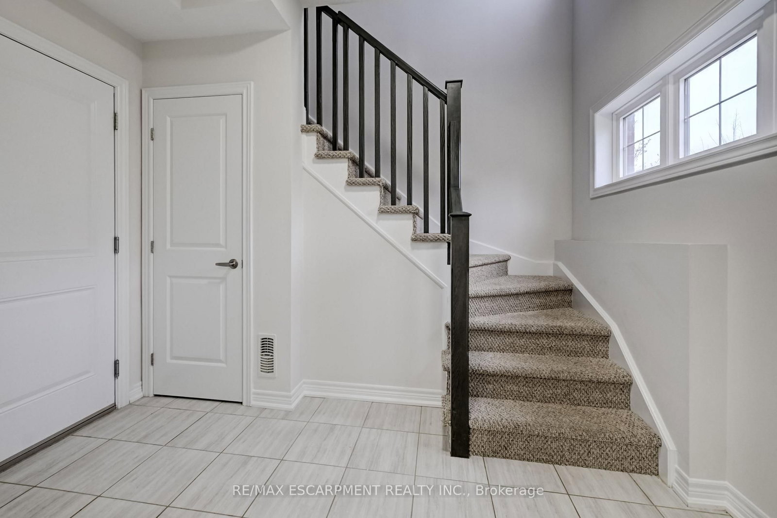 23 ridgeside Lane W - Photo 6