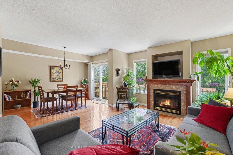 55 Chantilly Gate, Stittsville, K2S 2B1 | Image 2