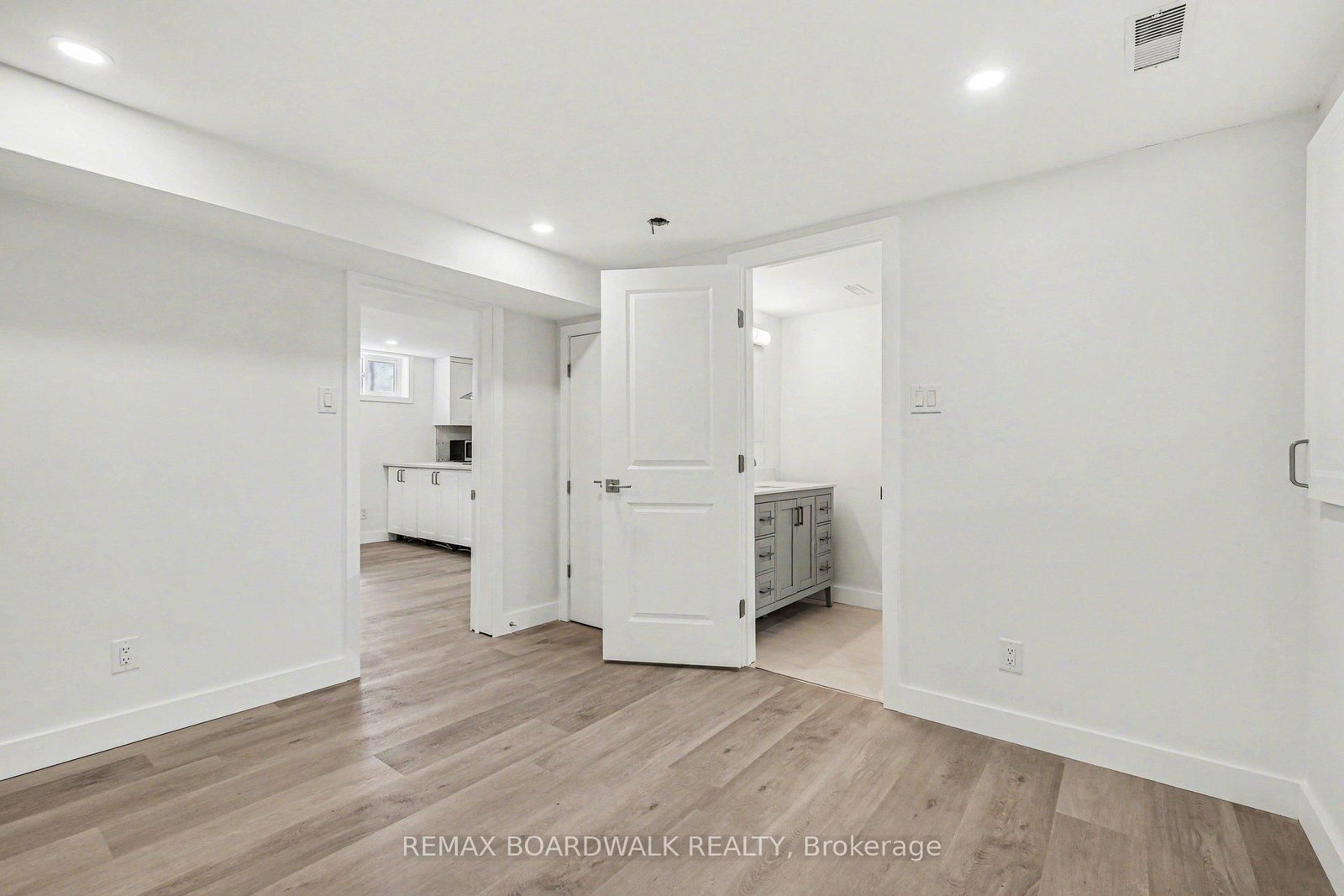 2486 Kaladar Avenue, Unit 3 - Photo 11