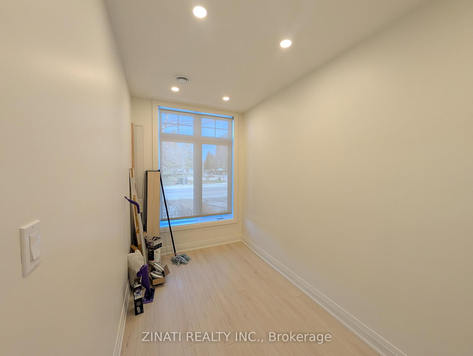 92 Centrepointe Drive, Unit 1 - Photo 12