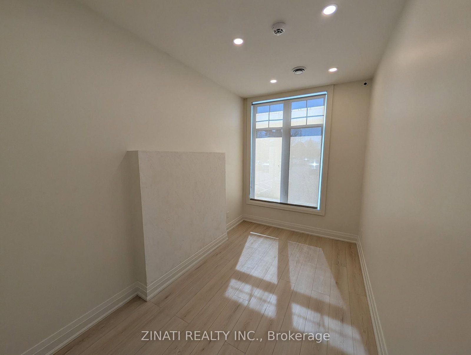 92 Centrepointe Drive, Unit 1 - Photo 17