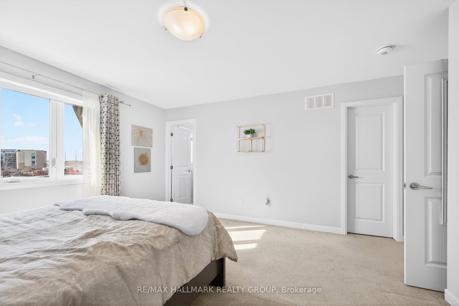 562 Clemency Crescent - Photo 18