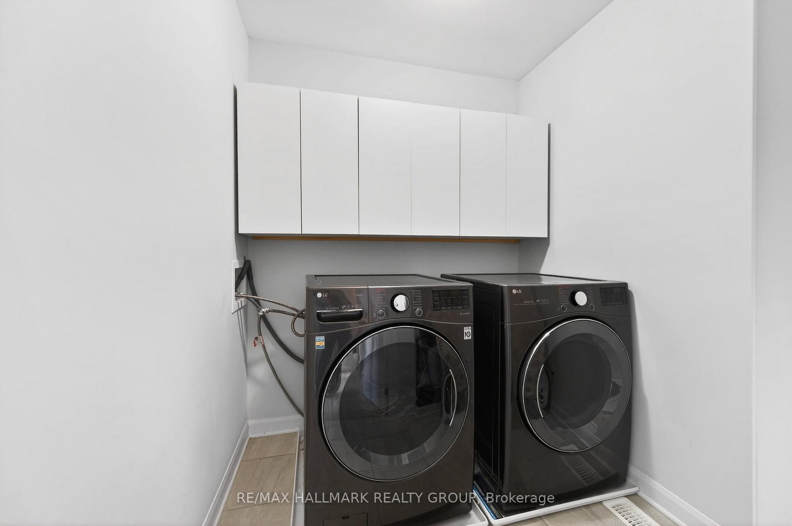 562 Clemency Crescent - Photo 26