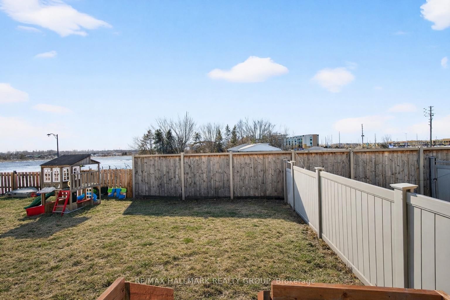562 Clemency Crescent - Photo 29