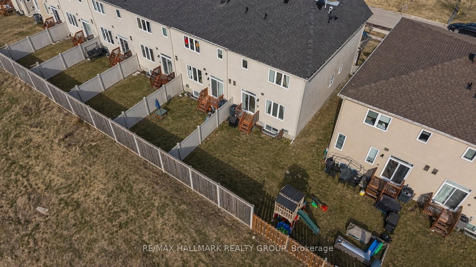 562 Clemency Crescent - Photo 30