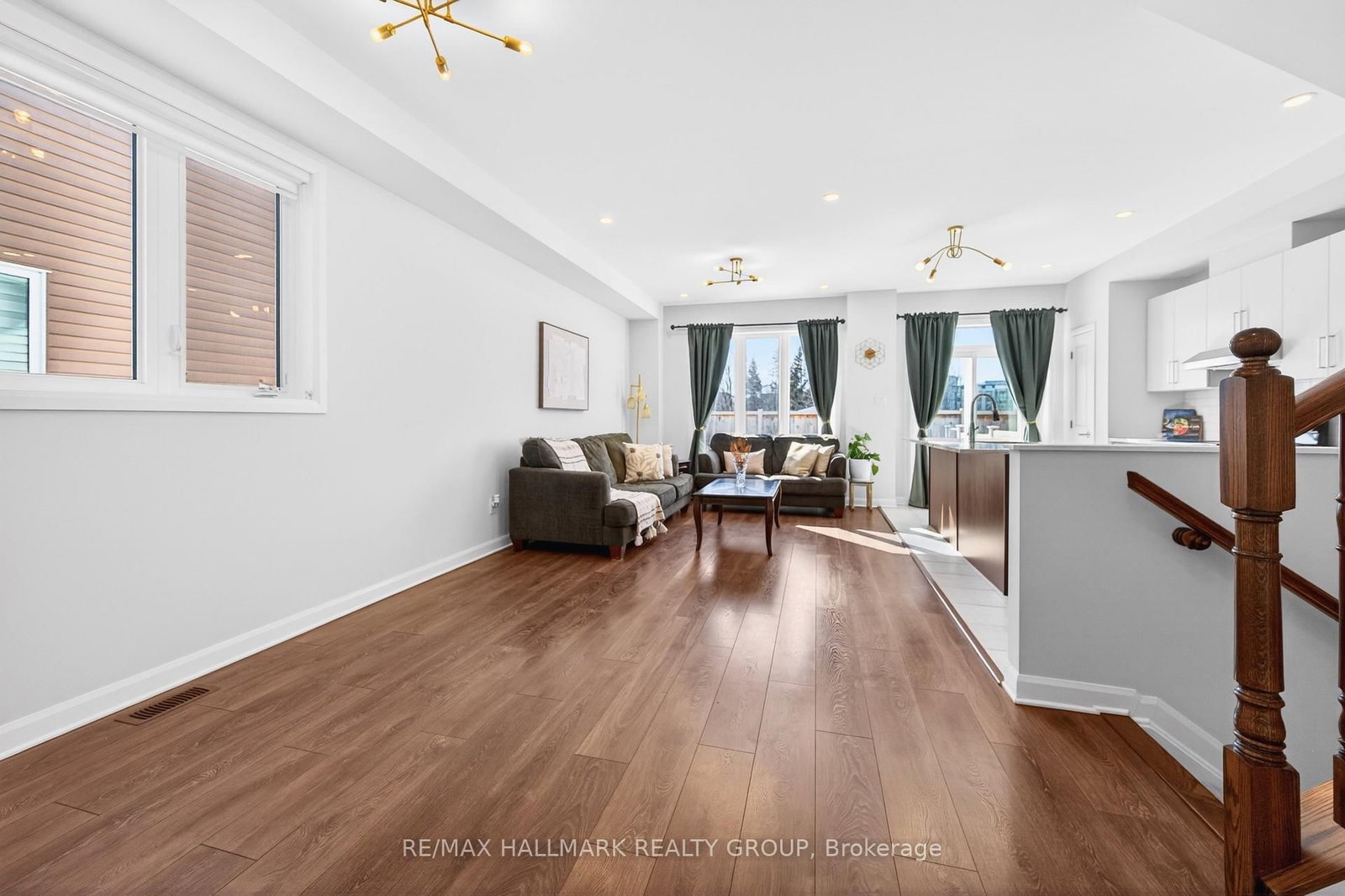 562 Clemency Crescent - Photo 5