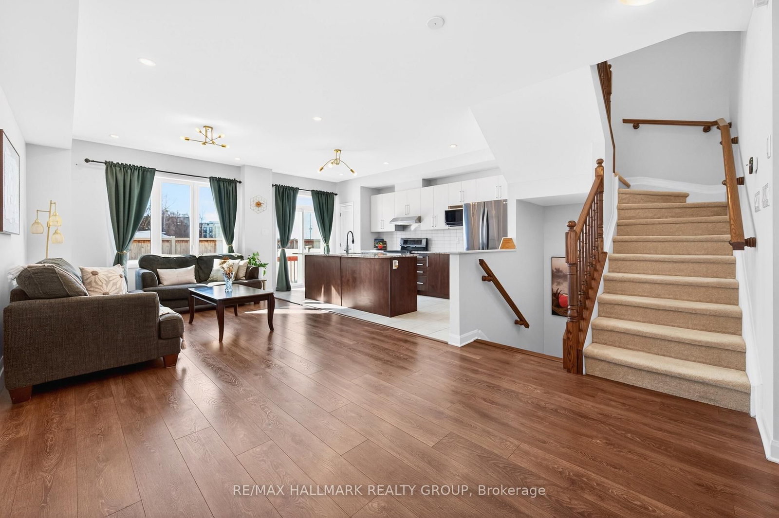 562 Clemency Crescent - Photo 6