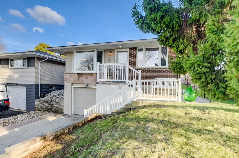 22 Duncairn Ave, Kitchener, N2M 4S4 | Image 2