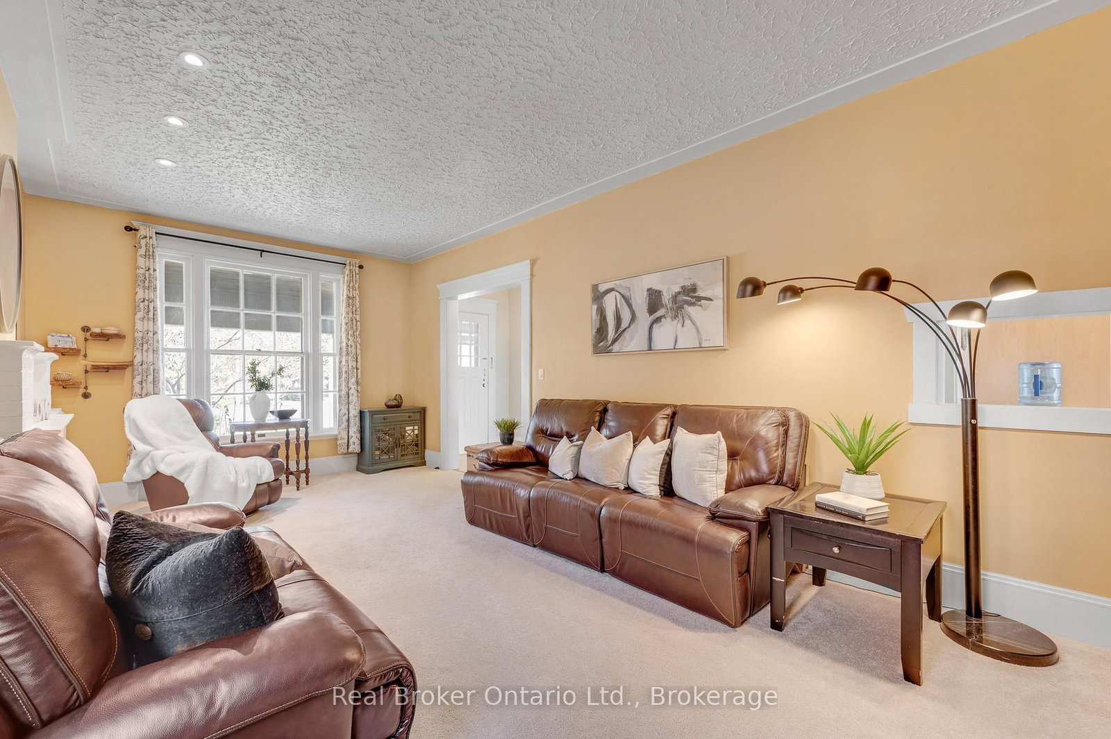 739 Colborne Street - Photo 10