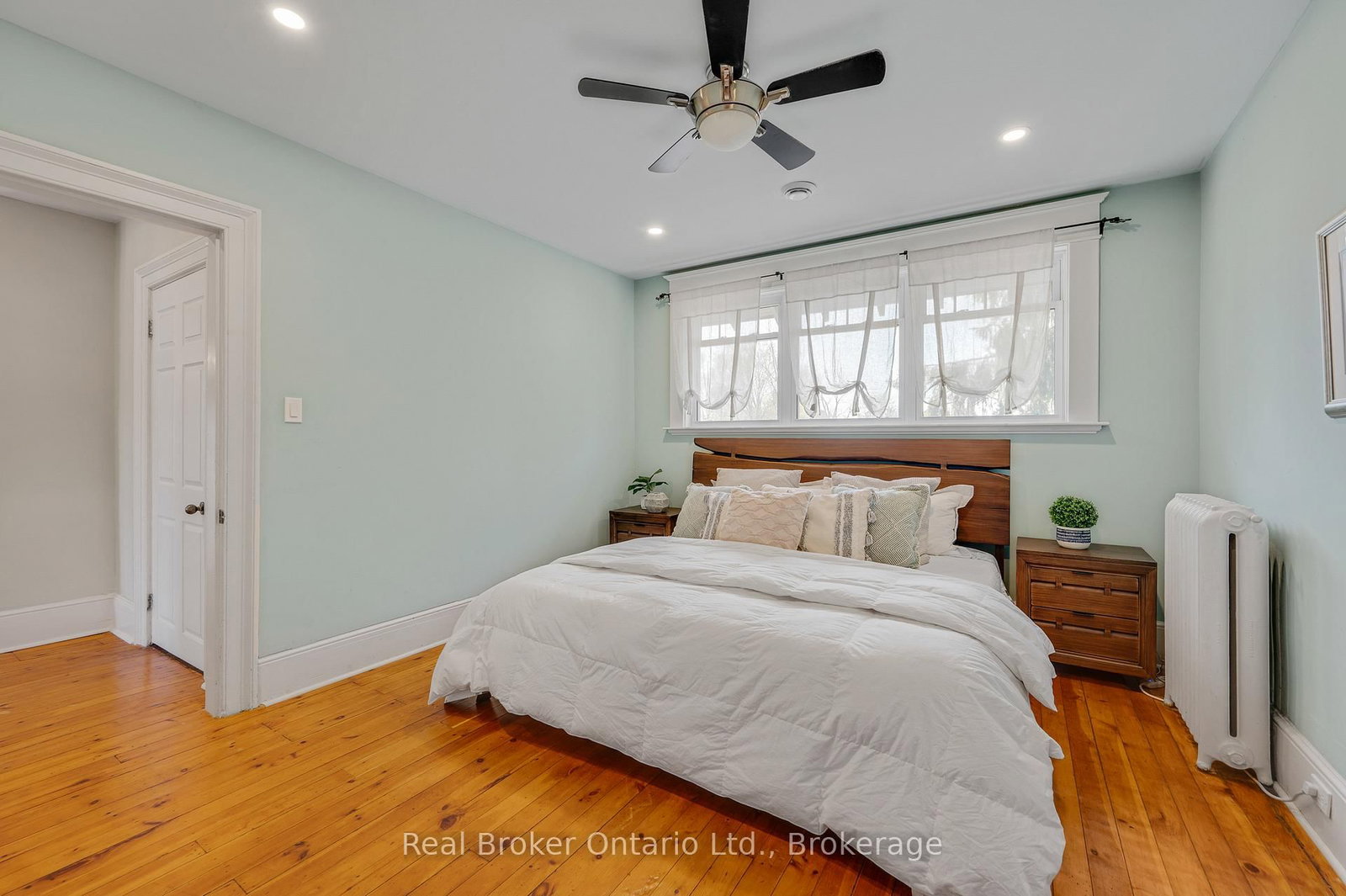 739 Colborne Street - Photo 29