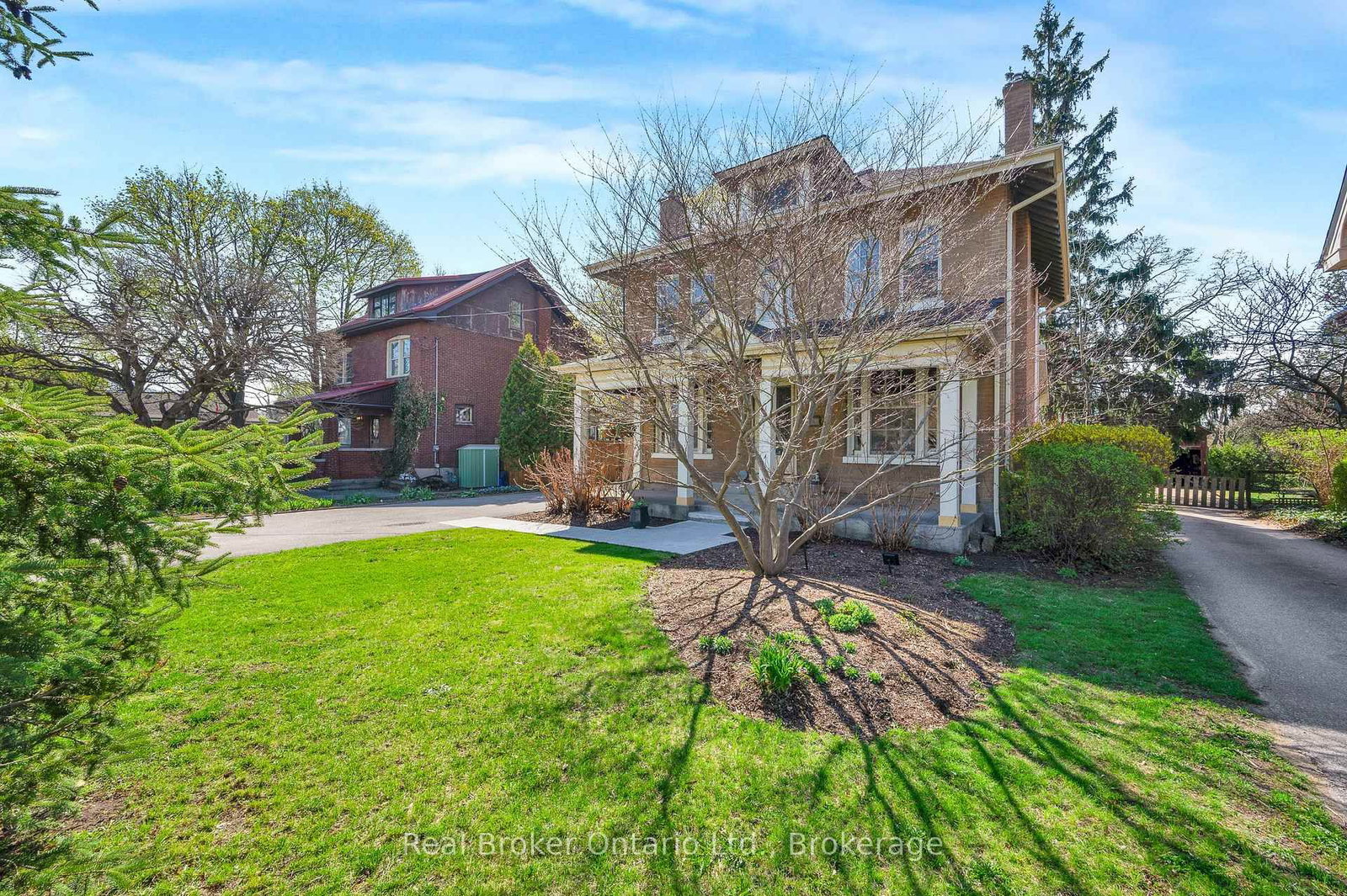 739 Colborne Street - Photo 3