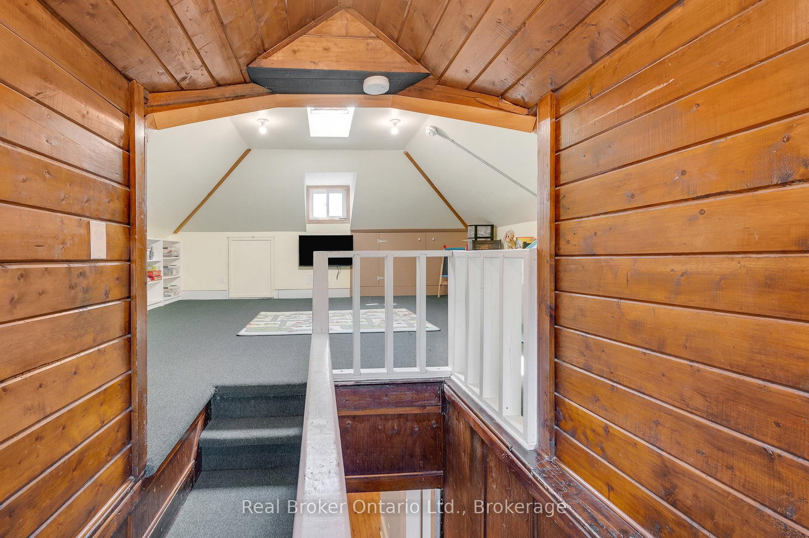 739 Colborne Street - Photo 32