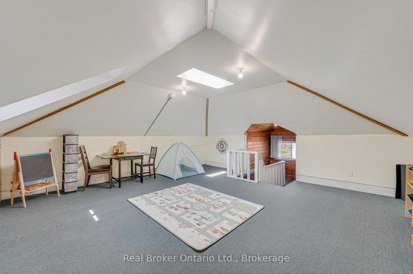 739 Colborne Street - Photo 33