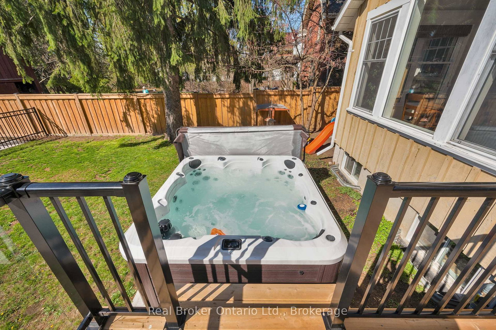 739 Colborne Street - Photo 37